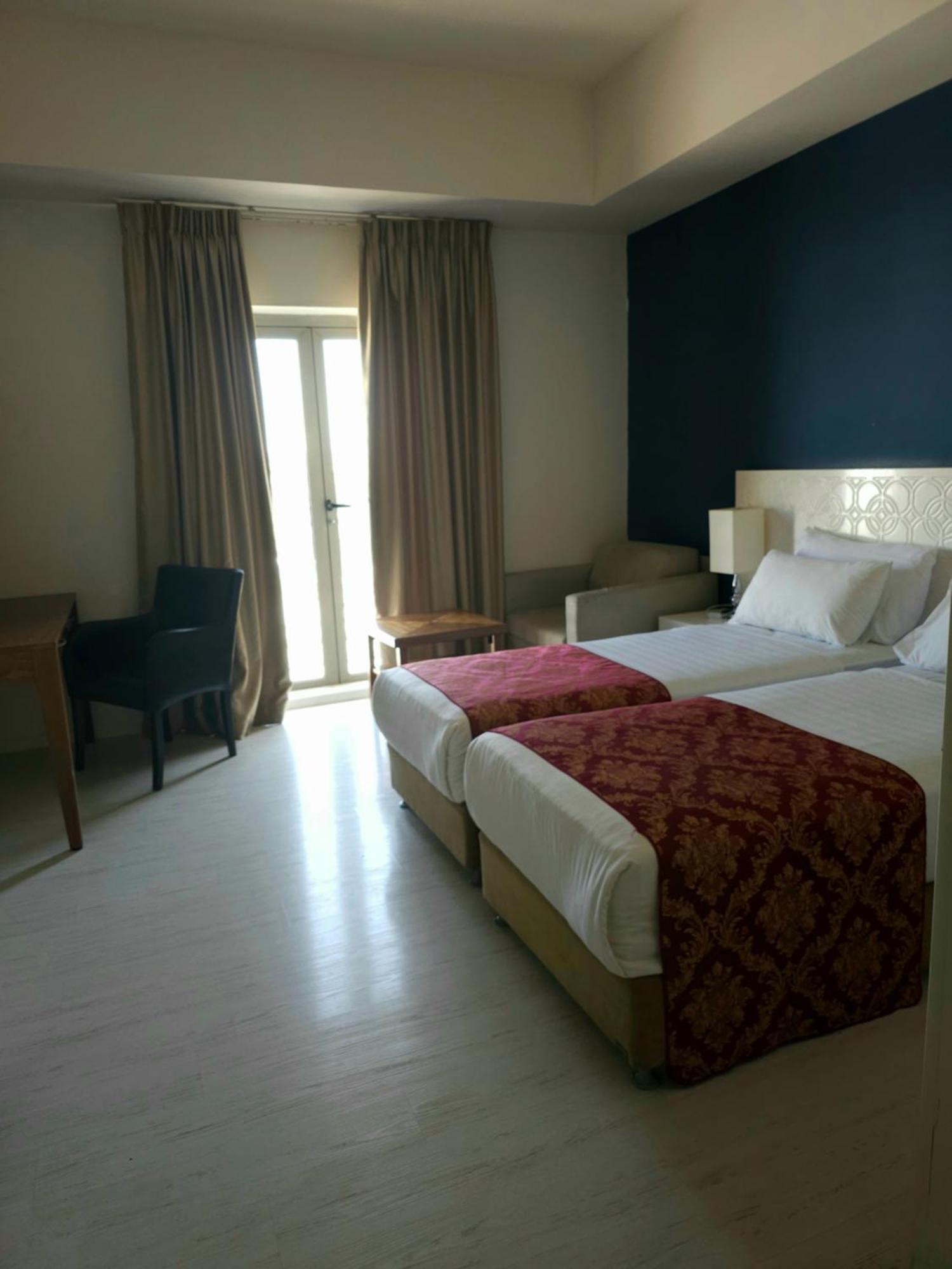 Ruth Daniel Residence Tel Aviv Esterno foto